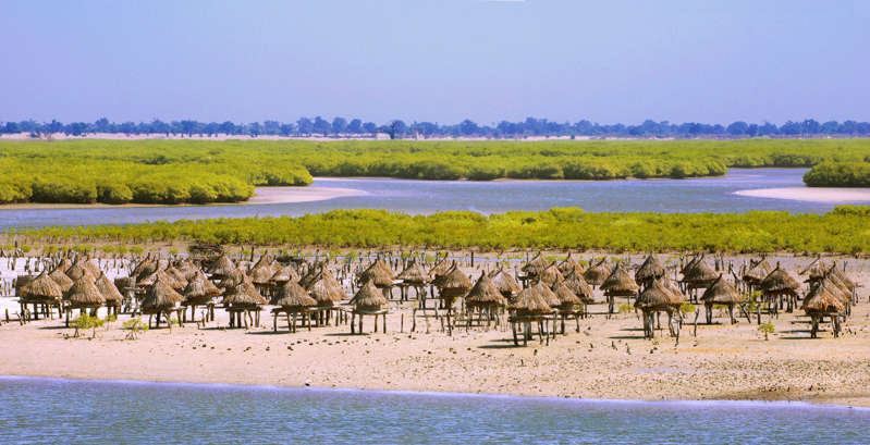 ÎÎ¹Î±ÏÎ¬Î½ÎµÎ¹Î± 13 Î±ÏÏ 16: Senegal, Senegal Fadiouth Island, millet granaries. (Photo by: BSIP/UIG via Getty Images)