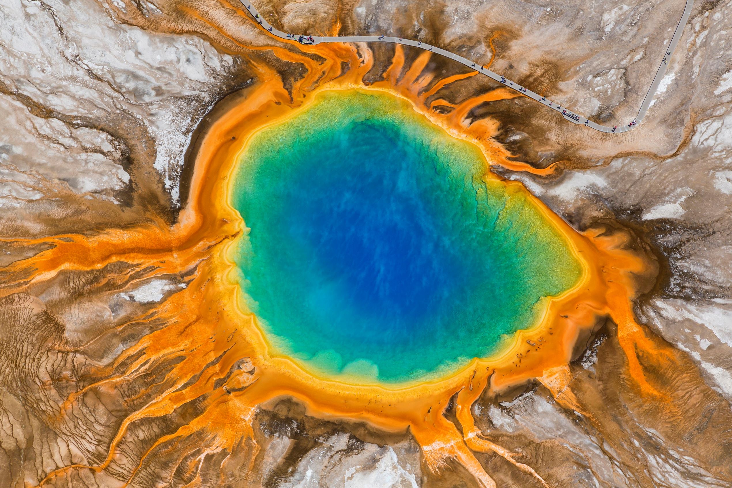 世界で唯一 実在する圧巻の自然現象選