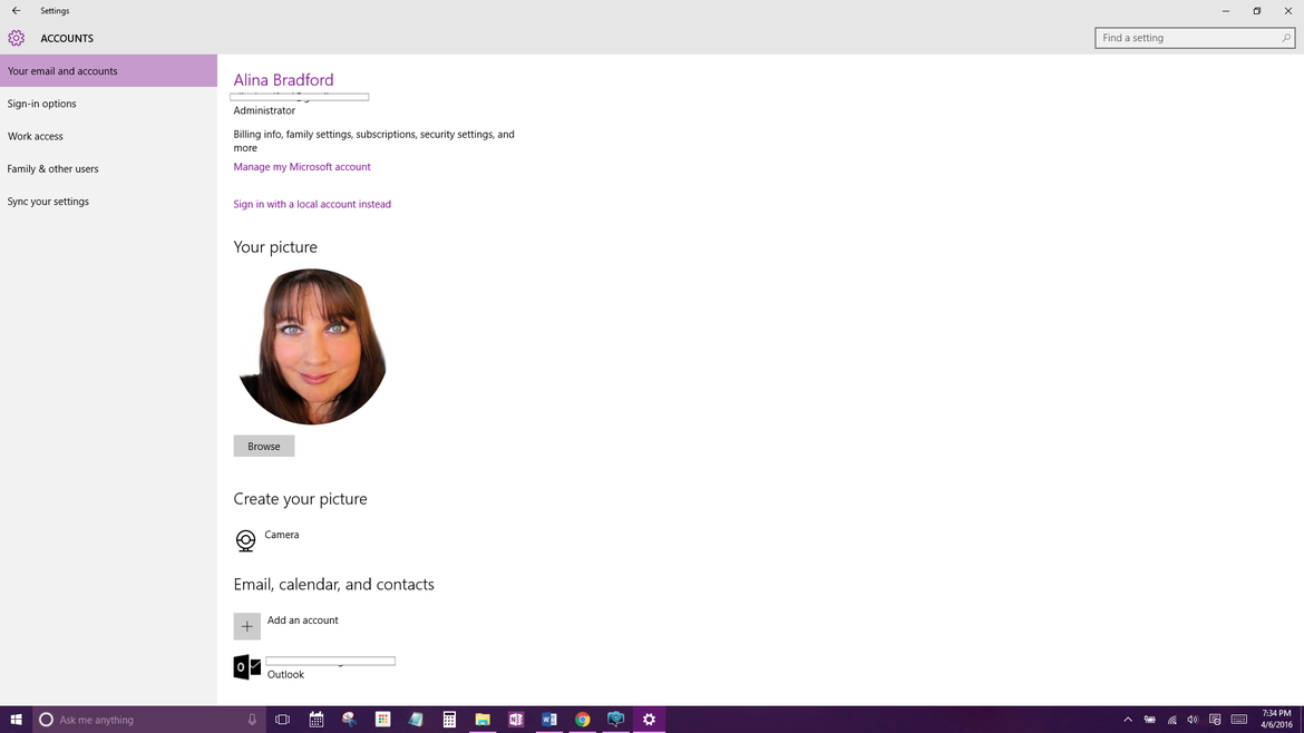 Lo último que necesitas es tener una contraseña más. Si el reconocimiento fácil y el lector de huellas no son lo tuyo, puedes ingresar al sistema usando la información de tu cuenta de Microsoft.