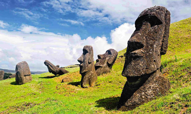 Diapositiva 1 de 46: Easter Island (Dreamstime)