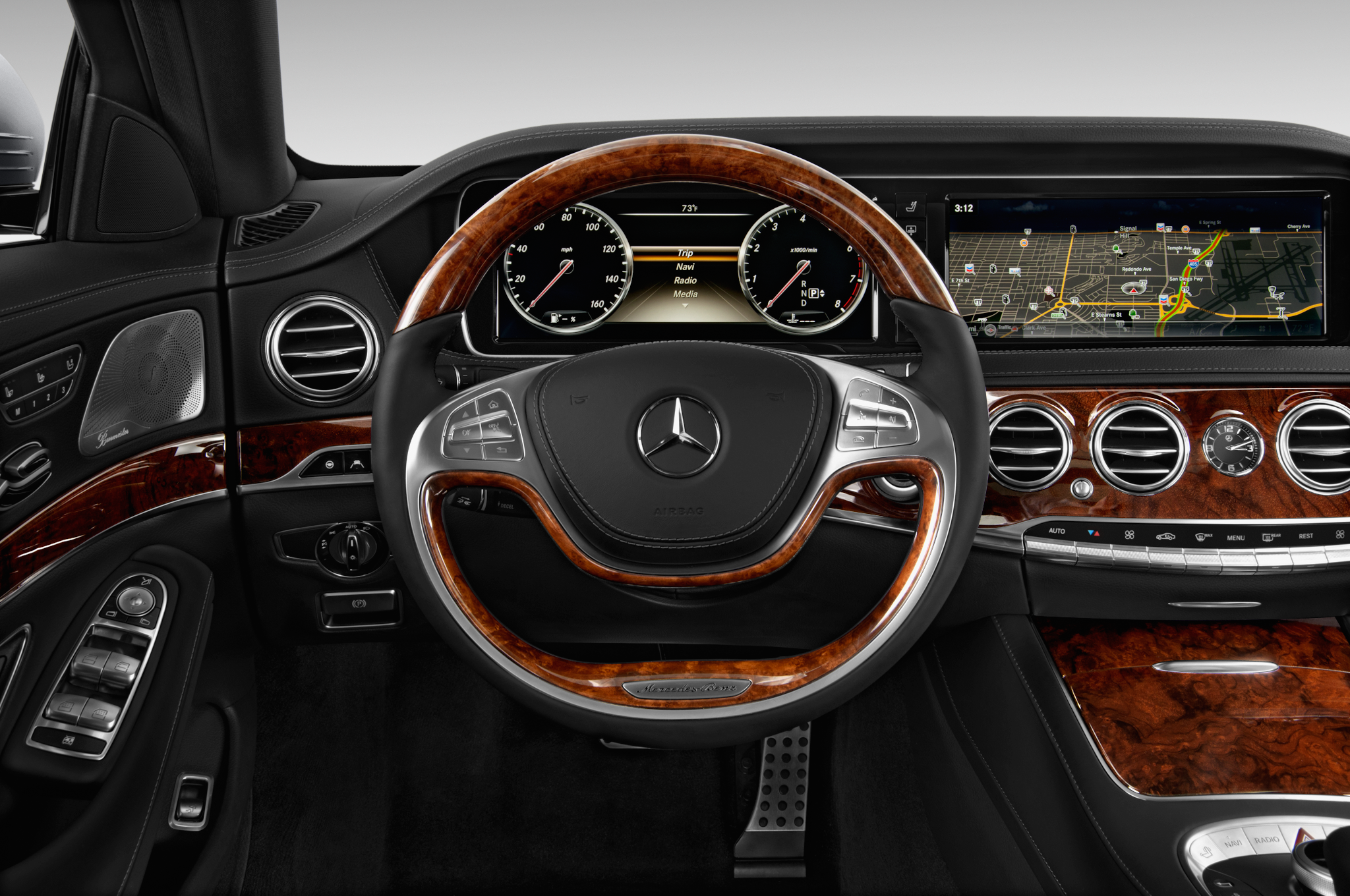 Включи s class. Mercedes-Benz s550 Interior. Mercedes Benz s class 2014 салон. Mercedes Benz s550 Coupe салон. Mercedes-Benz s 600 2019 Interior.