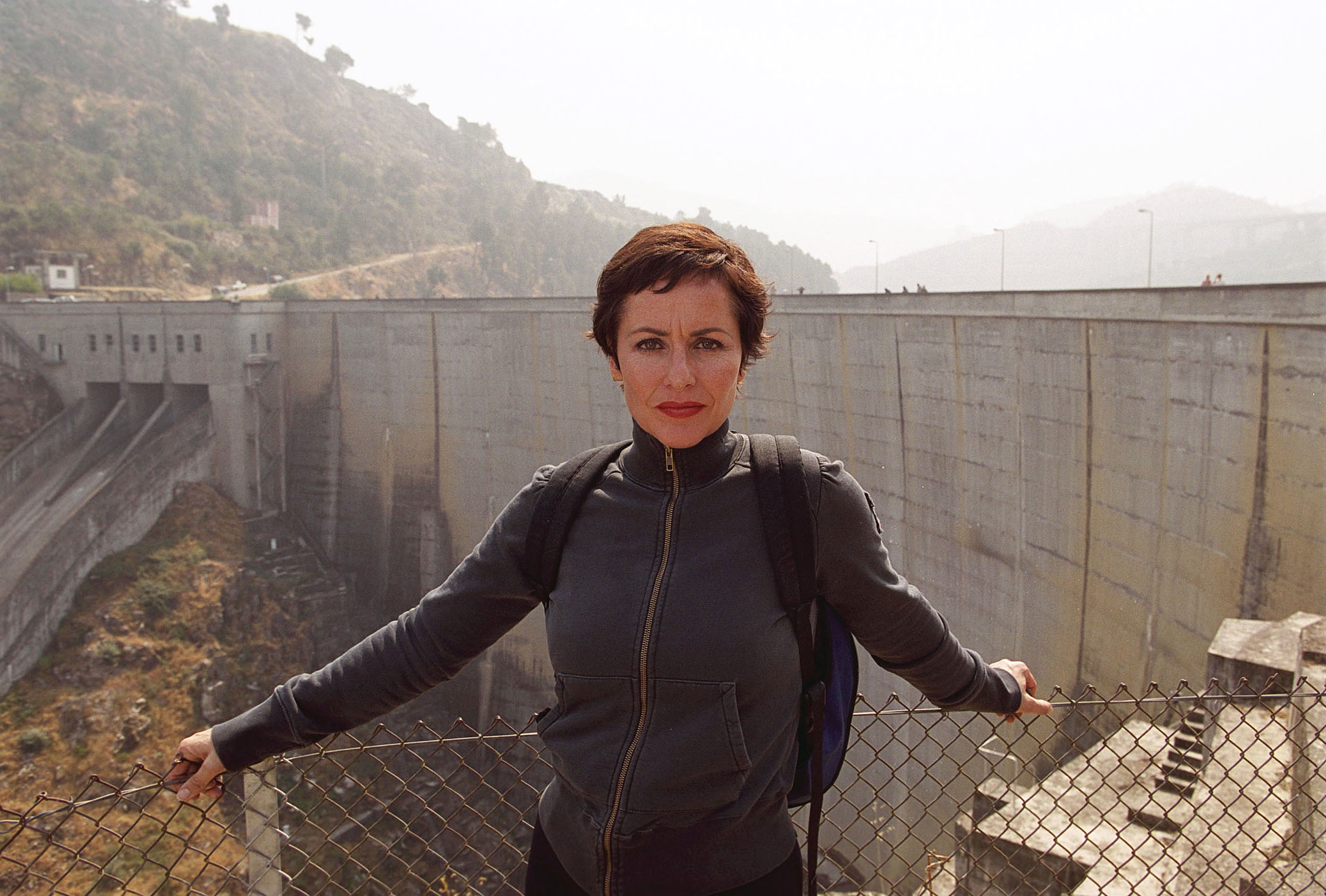 View Miljuschka Wie Is De Mol 2006 Gif